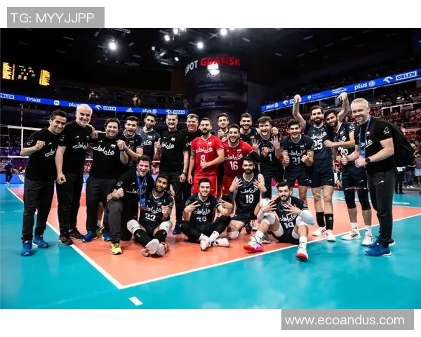 成都网球队以52分领跑总决赛积分榜展现强劲实力与团队合作精神